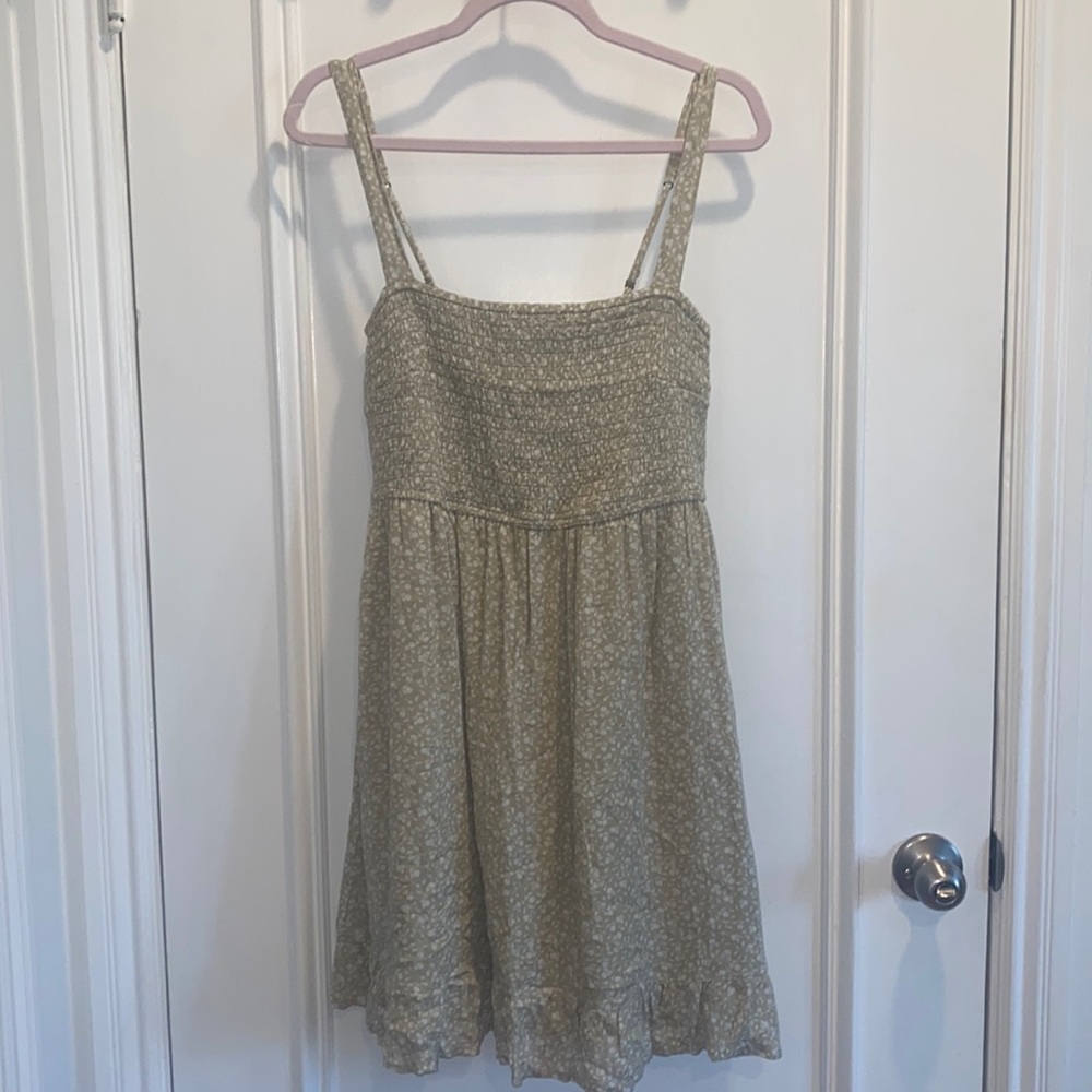 Abercrombie & Fitch sage green floral dress